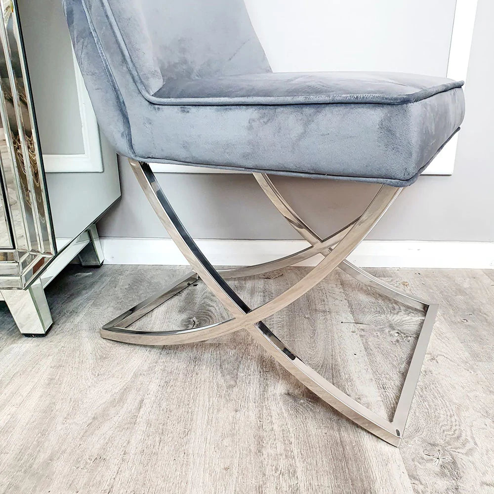 Sandhurst Dining Chairs With X Crossed Legs (Buttoned Back)